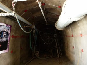 Here's what it's like at the very, very beginning of a shaft (with light)