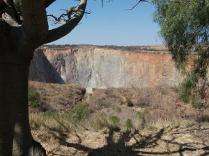 Mini-Grand Canyon at the diamond mine