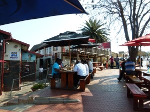 Dining al fresco at Sakhumzi